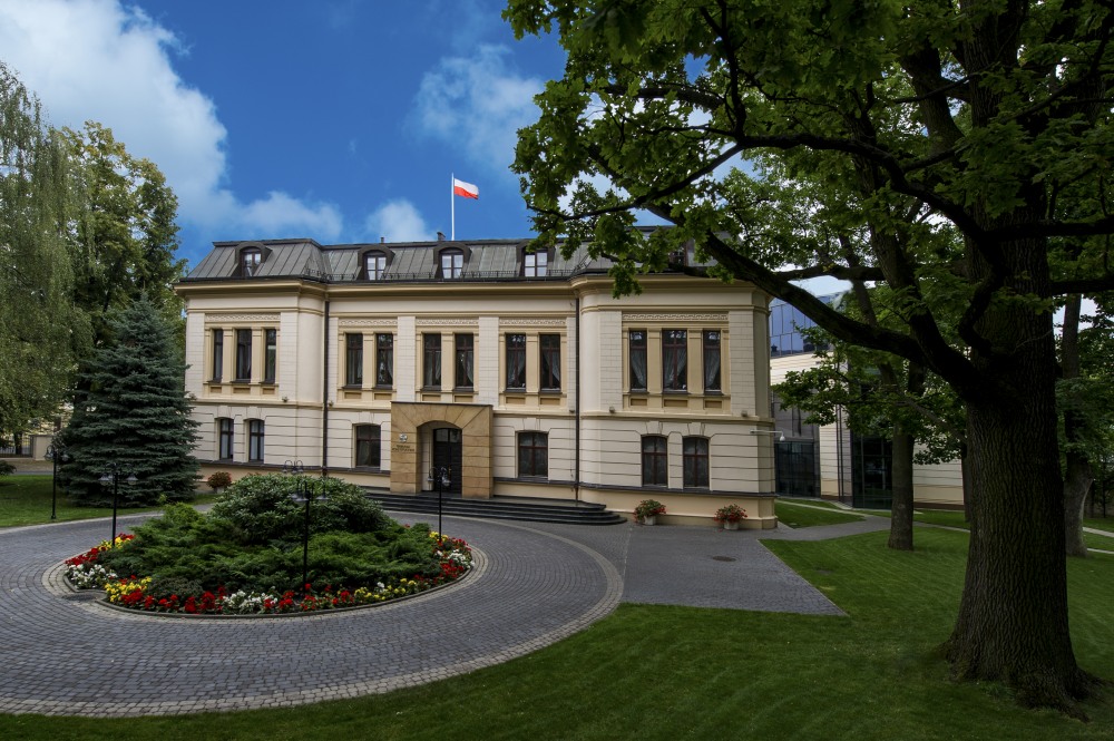 Elewacja siedziby Trybunału Konstytucyjnego w Warszawie