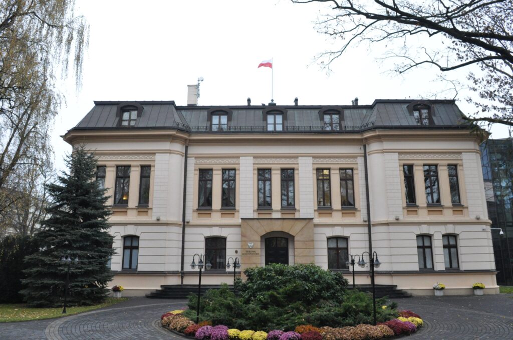Elewacja siedziby Trybunału Konstytucyjnego w Warszawie